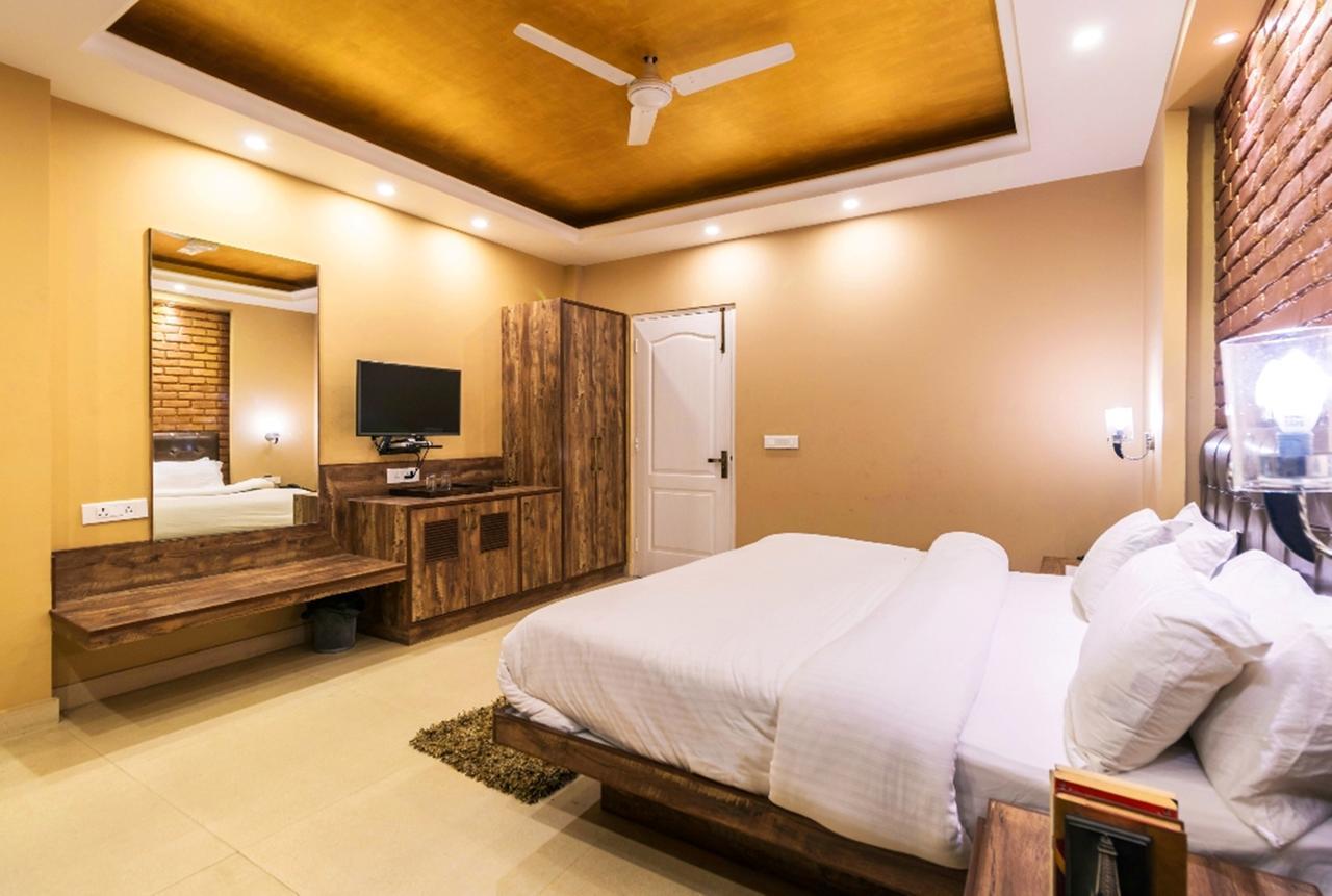 Nirvana Lodge And Lounge Mussoorie Bagian luar foto