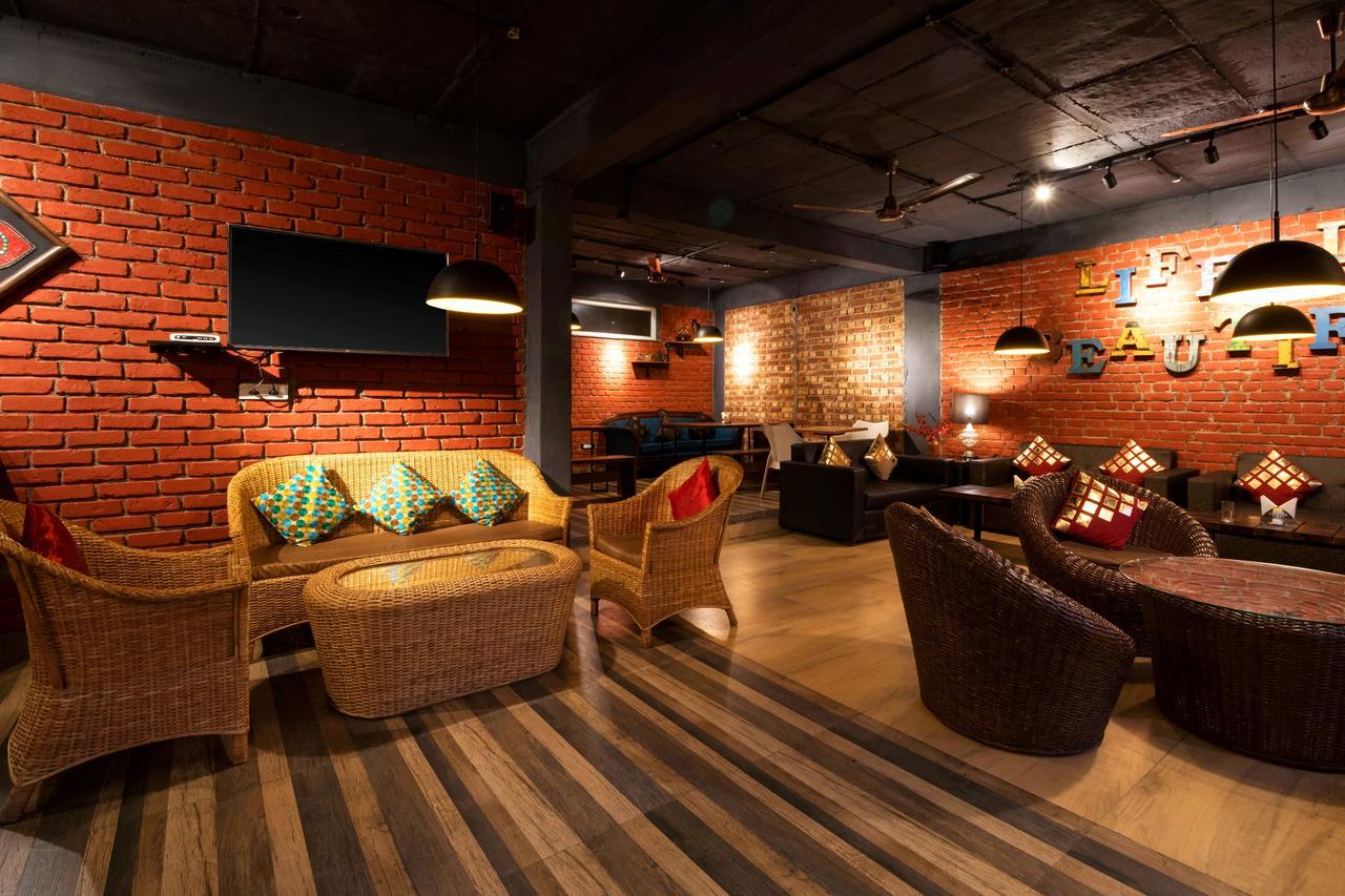 Nirvana Lodge And Lounge Mussoorie Bagian luar foto