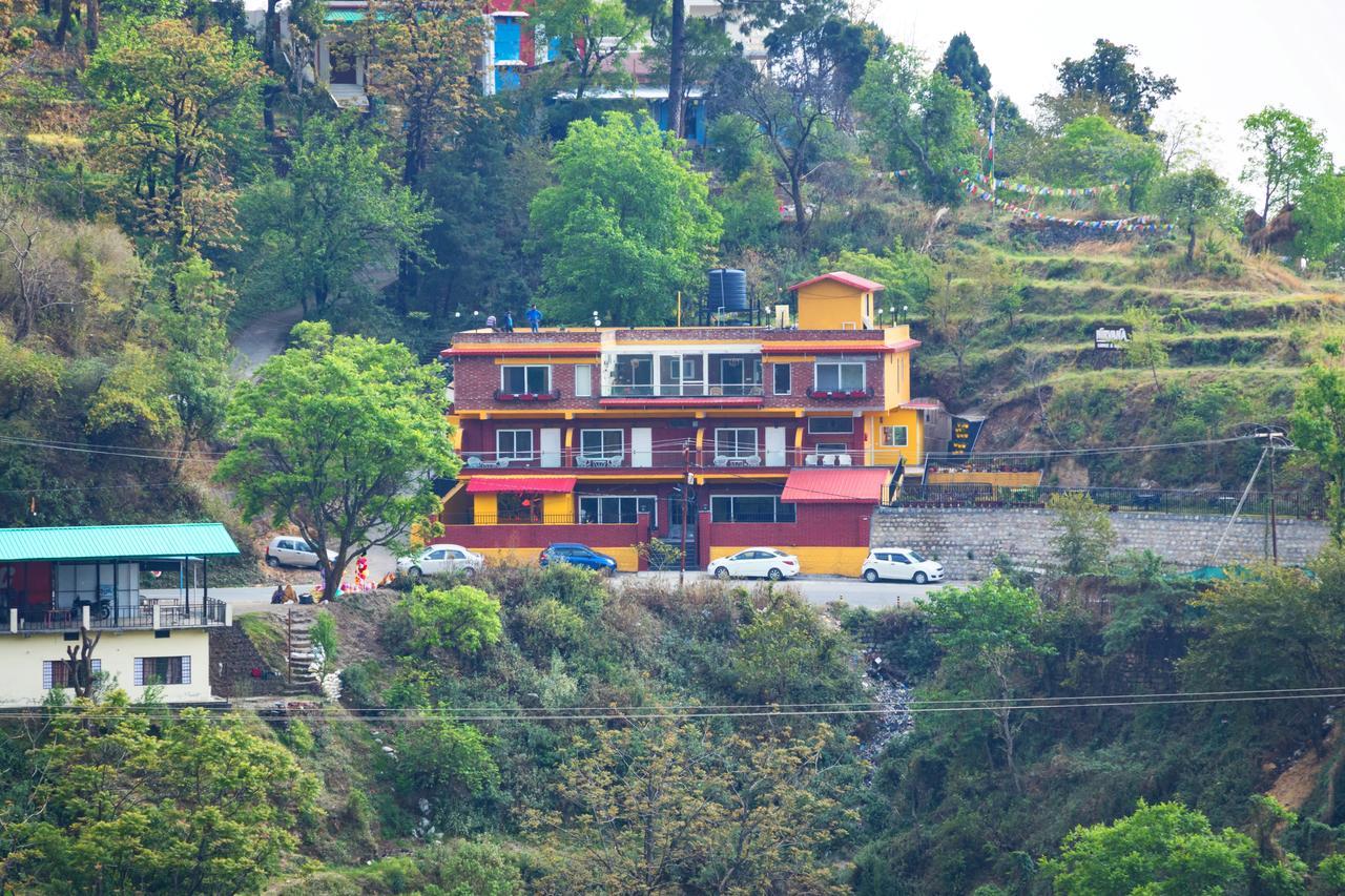 Nirvana Lodge And Lounge Mussoorie Bagian luar foto