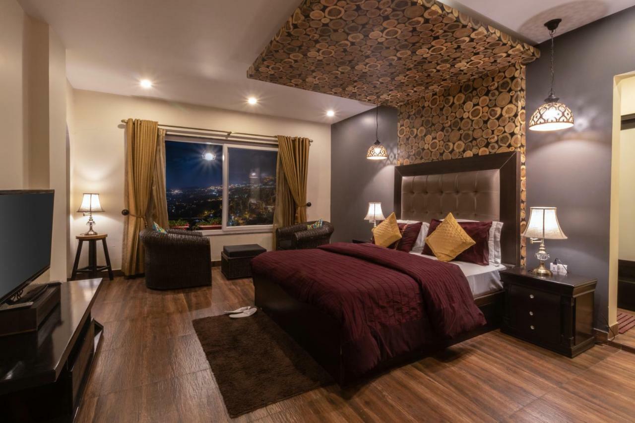 Nirvana Lodge And Lounge Mussoorie Bagian luar foto